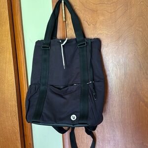 Vuori black backpack